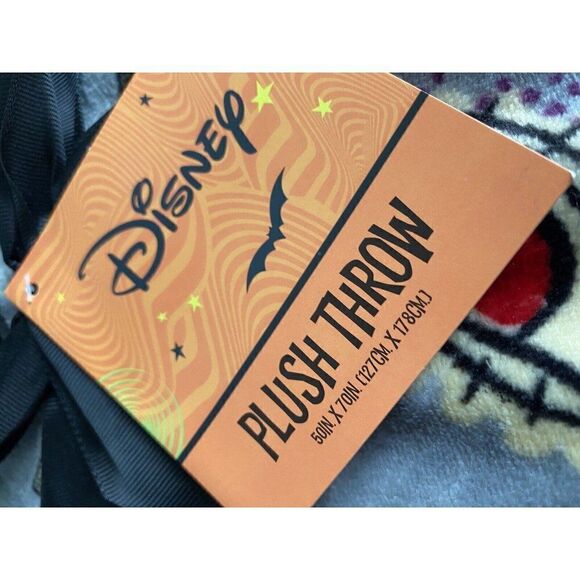 Disney Hocus Pocus Sanderson Sisters Soft Throw Blanket Grey 50x70 Halloween NEW - Picture 3 of 10